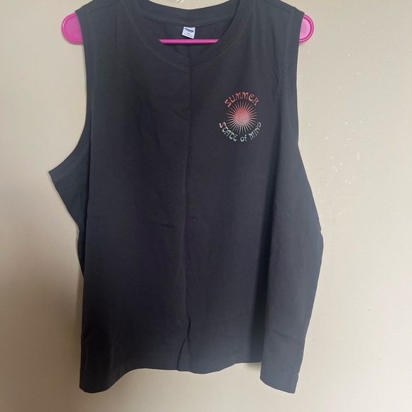 Old Navy Black Muscle Tee with Summer Graphic - Picture 1 of 3